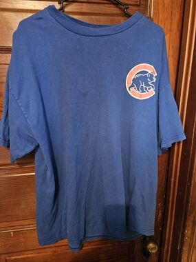 Blue Chicago Cubs T-shirt with Bear Logo